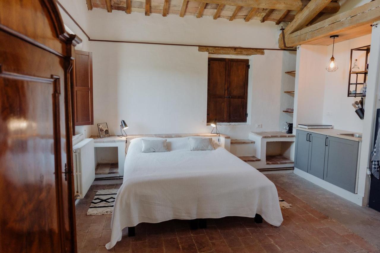Agriturismo Qui Voglio Monte Roberto Exteriör bild